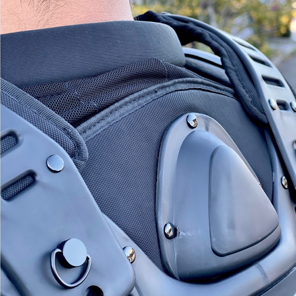 Motorcycle Riding Armor - Picture 10 of 12